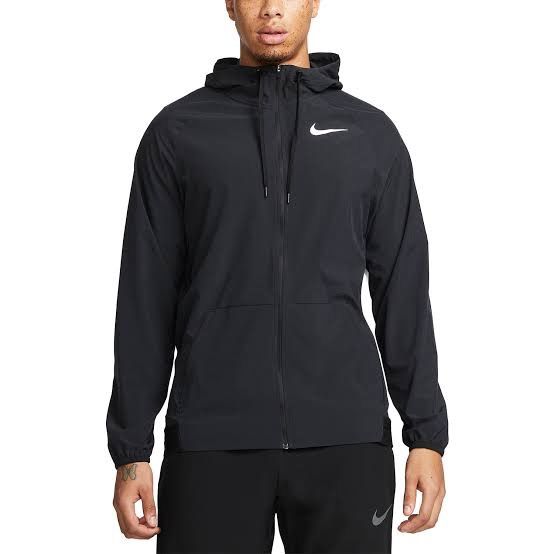 Nike sports jacket (Category: Coats, Jackets and Outerwear) located in Lapu Lapu. Submitted by nicolas.berdin.flower (Listing ID 1464479714, Image 1). Description: 19x27 No issue Exellent condition.