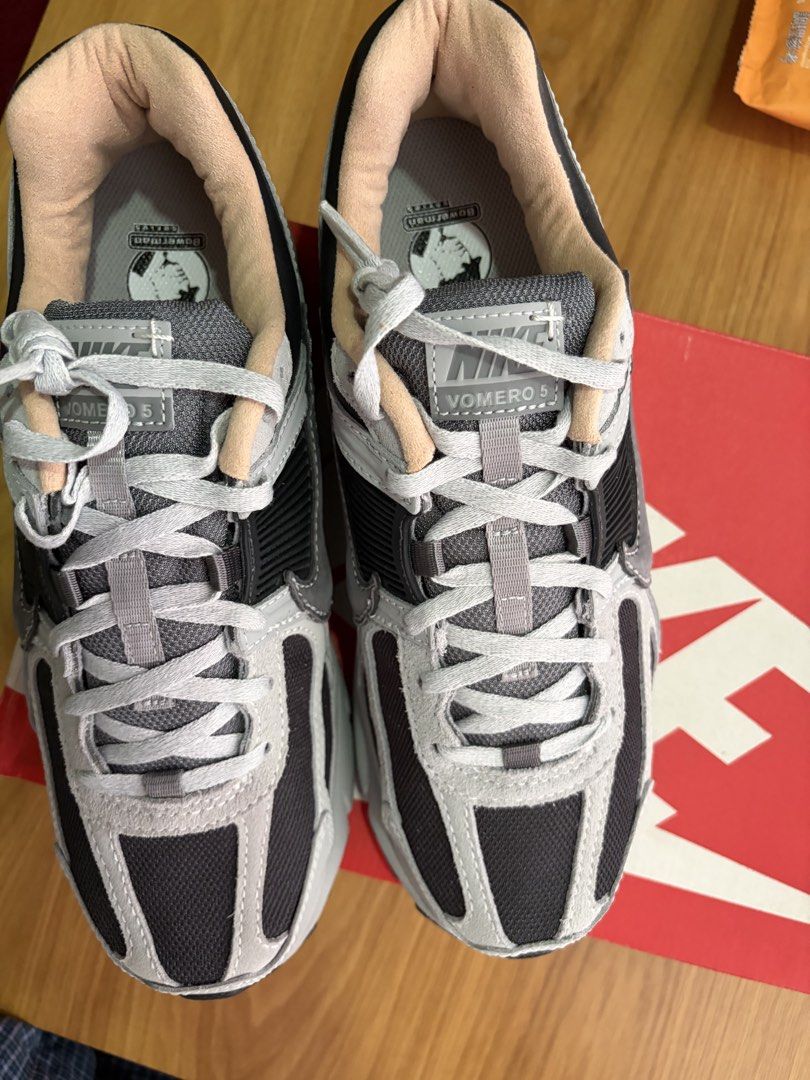 Nike Vomero 5 (Category: Sneakers) located in Cebu City. Submitted by medicalcookie (Listing ID 1464370078, Image 2). Description: Nike Vomero 5 Size 9 mens Complete with box SRP: 8895 Original and brand new No issue Message for more pics/videos 📍cebu city.