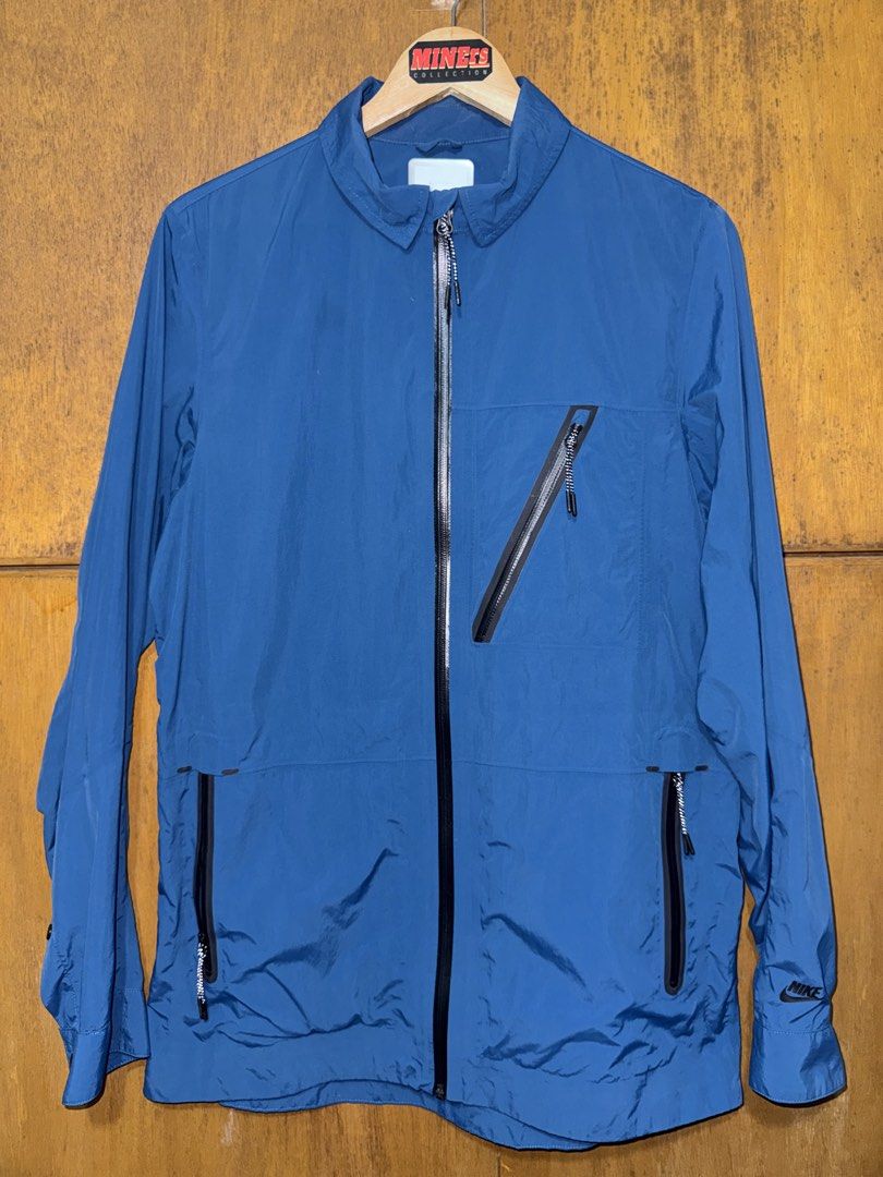 Nike White Label Shacket (Category: Activewear) located in Daraga. Submitted by cariboy_1125 (Listing ID 1464509452, Image 2). Description: S on tag 21x29 via tape measure As new condition.