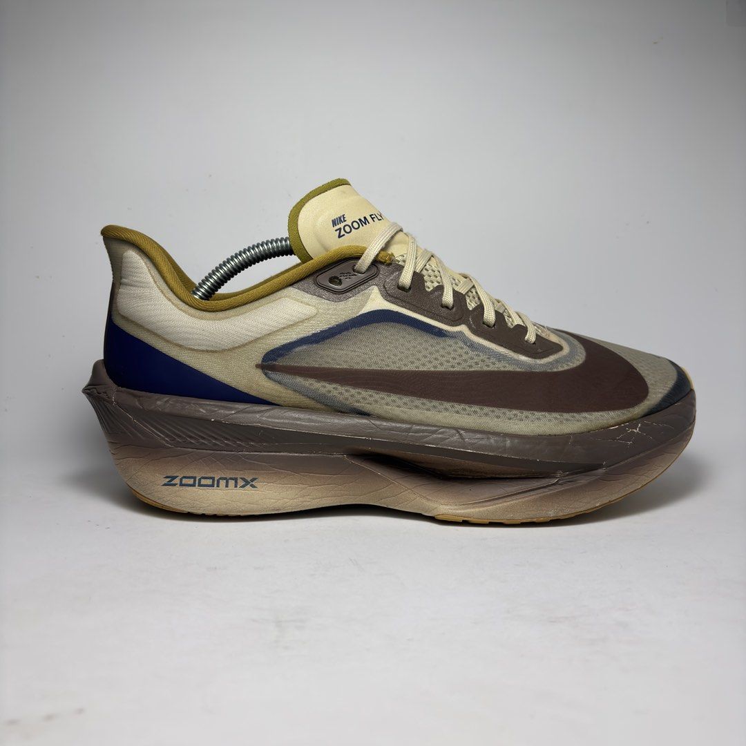 NIKE ZOOM FLY 6 PREMIUM LIGHT BONE CAVE STONE (Category: Sneakers) located in Cebu City. Submitted by kylokicks77 (Listing ID 1464545571, Image 3). Description: Nike Zoom Fly 6 Premium ‘Light Bone Cave Stone’ Legit/Authentic pair ✅ Size: 10.5us(mens) | 44.5euro | 28.5cm Excellent condition No issue Loc: Lapu-Lapu City, Cebu 📍 DM me if interested 📩🙌🏽 P.S. Colors may vary due to lighting..