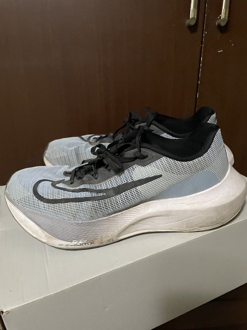 Nike Zoomx Running Shoes (Category: Racket and Ball Sports) located in Manila. Submitted by clothingrevival (Listing ID 1464429902, Image 1). Description: - Good condition - Carbon Plated running shoes - Size 9W/7M - No box.