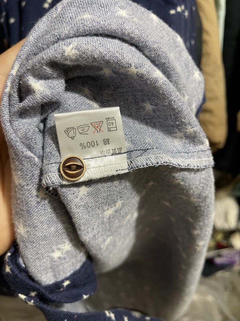 Niko And Button Down Longsleeve (Category: Longsleeves) located in Cabuyao City. Submitted by jeirussamson897 (Listing ID 1464456751, Image 3). Description: Niko And Button Down Longsleeve large 24 width 29 length excellent condition needwash 9/10 350+sf.