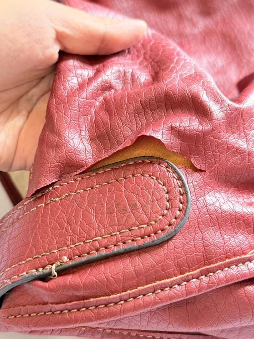 Nine west red shoulder bag | with minor flaw (Category: Shoulder Bags) located in Manila. Submitted by nlmcloset (Listing ID 1464402802, Image 3). Description: .