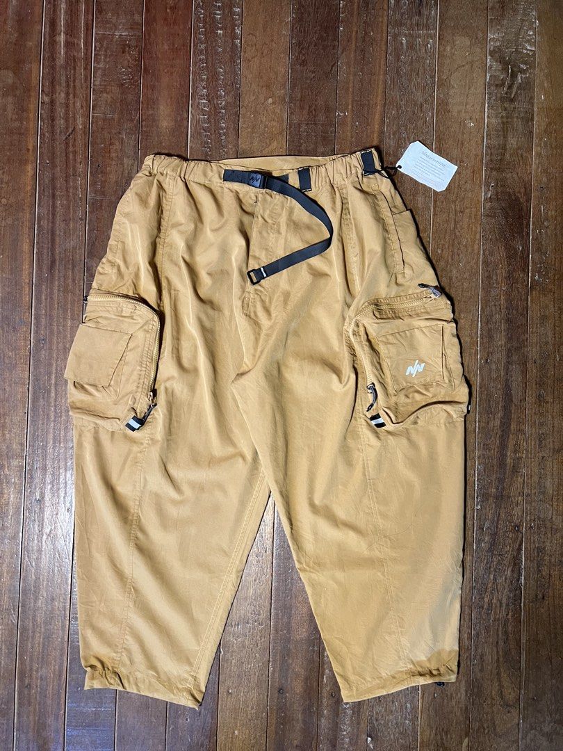 NinePointNine Parachute Pants (Category: Trousers) located in Baguio. Submitted by kAzuMi41 (Listing ID 1464425710, Image 2). Description: NinePointNine Parachute Pants Quick Dry Pants Meduim size .
