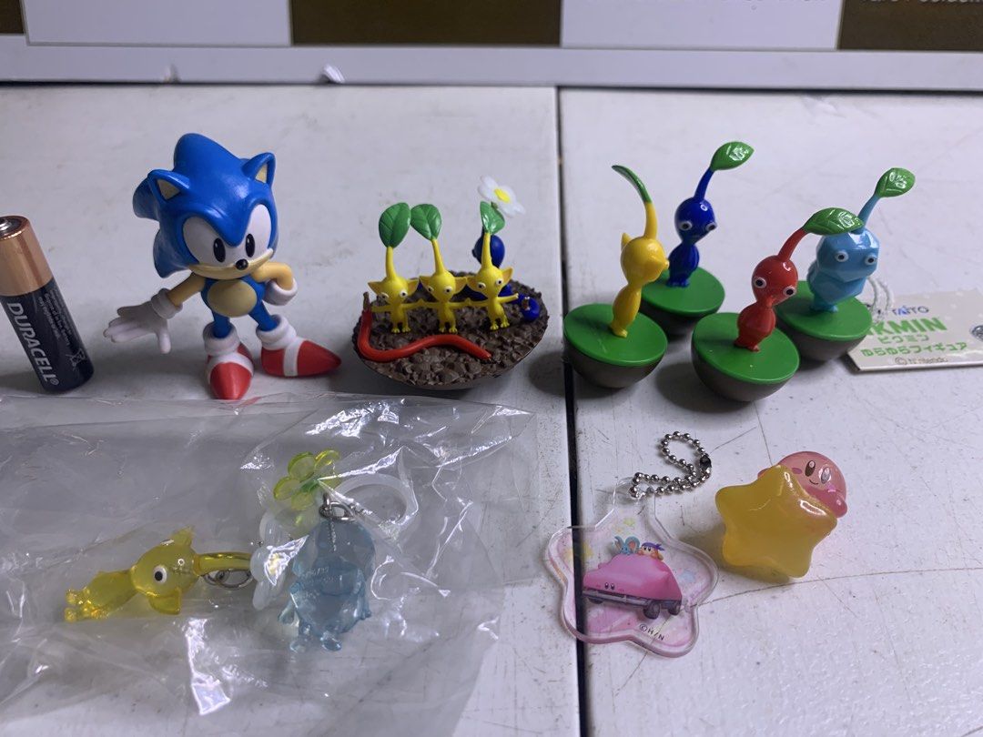 Nintendo Characters - Sonic / Kirby - Assorted (Category: Kids Toys) located in Carmona. Submitted by bihira (Listing ID 1464378693, Image 1). Description: Nintendo Characters - Sonic / Kirby - Assorted - WYSIWYG - As is - Bundle - Authentic Nintendo Merch.