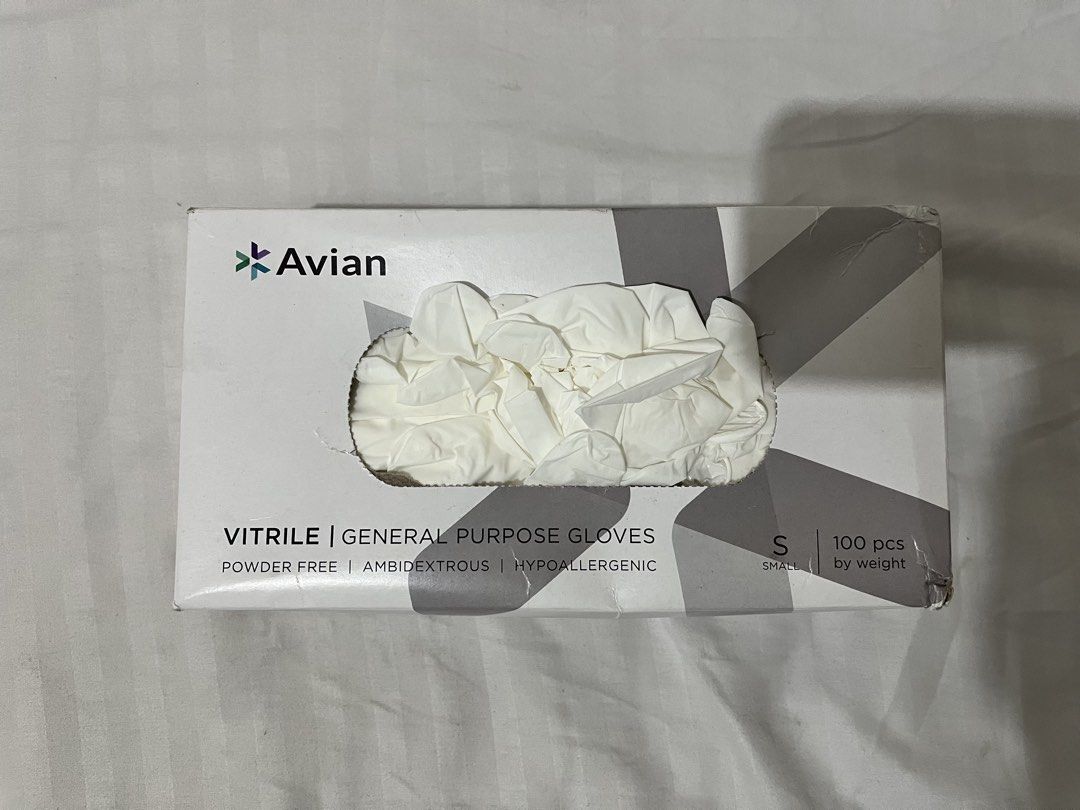Nitrile Gloves (Category: Stationery & School Supplies) located in Manila. Submitted by briannajuliaa (Listing ID 1464487126, Image 1). Description: Condition: - 10/10 - Used only 5 pcs. Mode of Payment: GCash only Location: Manila For delivery, df is shouldered by the buyer.