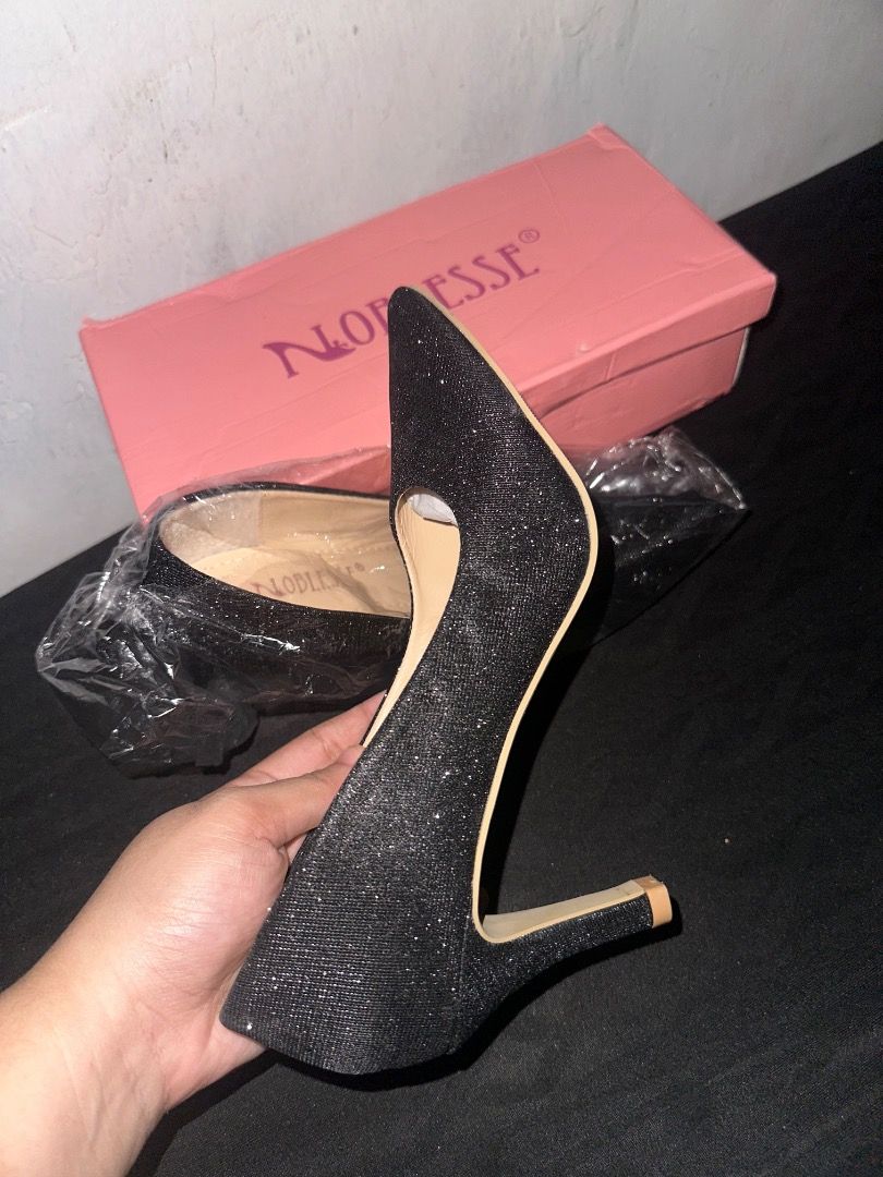Noblesse Black Glitter Stiletto Heels (Category: Heels) located in Caloocan City. Submitted by ashy.janey.06 (Listing ID 1464397941, Image 2). Description: BRANDNEW - Noblesse black glitter heels - Size 39 Loc Tondo Manila.