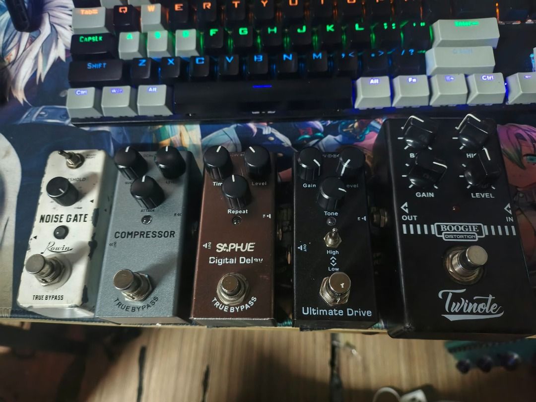 Noise Gate, Compressor, Delay, Drive, and Twinote Pedals (Category: Musical Instruments) located in Manila. Submitted by motomoto1204 (Listing ID 1464530269, Image 1). Description: PTPA: Pabasa po ng post na ito ng Mabuti ITEM: Guitar Pedals (selling as set) PRICE: 2200php (a bit negotiable) ONTACTS: DM / 09668156246 / 09938623543 MEETUPS: Guadalupe area only for complete testing or via delivery LOCATION: Makati - Guadalupe Nuevo (Address will be