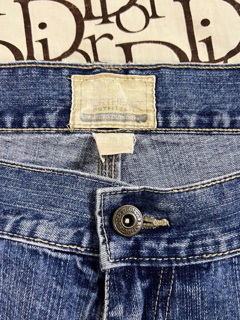 NORTHWEST OUTFITTER CARPENTER JORTS (Category: Jeans) located in Manila. Submitted by temetrius_husslin (Listing ID 1464448417, Image 3). Description: BRAND: VINTAGE NORTHEAST OUTFITTERS CARPENTER JORT W-38/L-23/T-15/LO-13 OVERALL CONDITION: GOOD ISSUE: MINIMAL STAIN COLOR RATE: 8/10 📩 DM FOR INQUIRIES AND FOR MORE DETAILS! ACT FAST! ONCE SOLD, GONE FOREVER. 🚚 Delivery: J&T Express 💳 Payment : GCash.