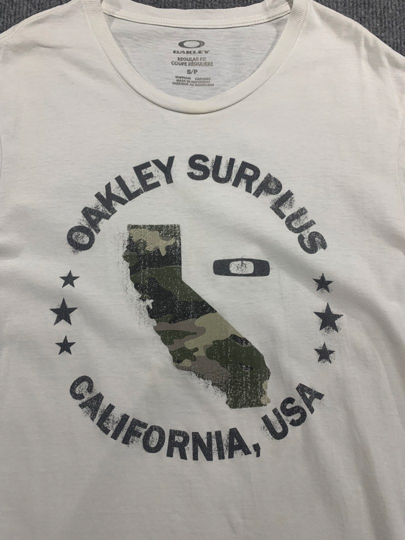 Oakley Surplus California (Category: Tshirts & Polo Shirts ) located in Dumaguete. Submitted by dailywear6200 (Listing ID 1464467129, Image 2). Description: Oakley Surplus California Small to medium Width 19 Length 29 Good condition Need wash may yellow stain 🏷️550 plus sf .