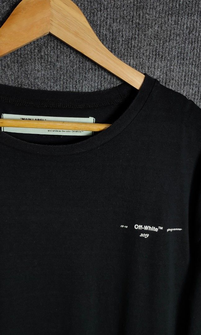 Off-white (Category: Tshirts & Polo Shirts ) located in Bolinao. Submitted by tokiya. (Listing ID 1464404105, Image 3). Description: Off-white Size XL minimal fade on print 24x31.