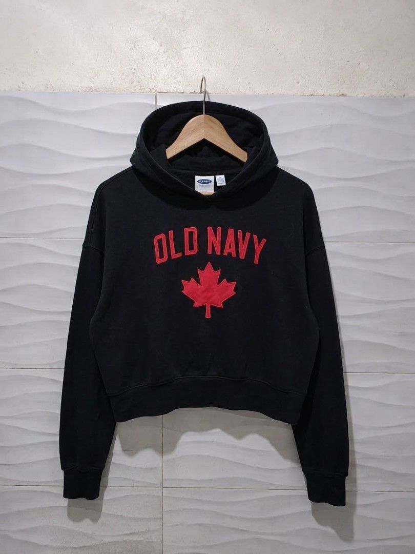 Old navy Boxy crop pullover hoodie (Category: Coats, Jackets and Outerwear) located in Batangas. Submitted by lelethrift.com (Listing ID 1464526288, Image 3). Description: Old navy Boxy crop pullover hoodie Size: Medium Excellent to brand new condition not from ukay ready to wear.