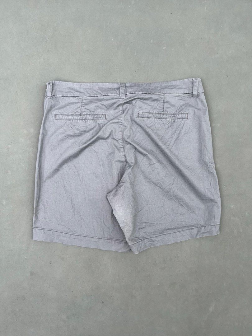 OLD NAVY WALK SHORT (Category: Shorts) located in Quezon City. Submitted by kentstuff (Listing ID 1464421394, Image 3). Description: OLD NAVY Waist: 38-40 Length: 18 Leg Hole: 12 Condition: Excellent CR: 9.8/10 Issue: ❌.