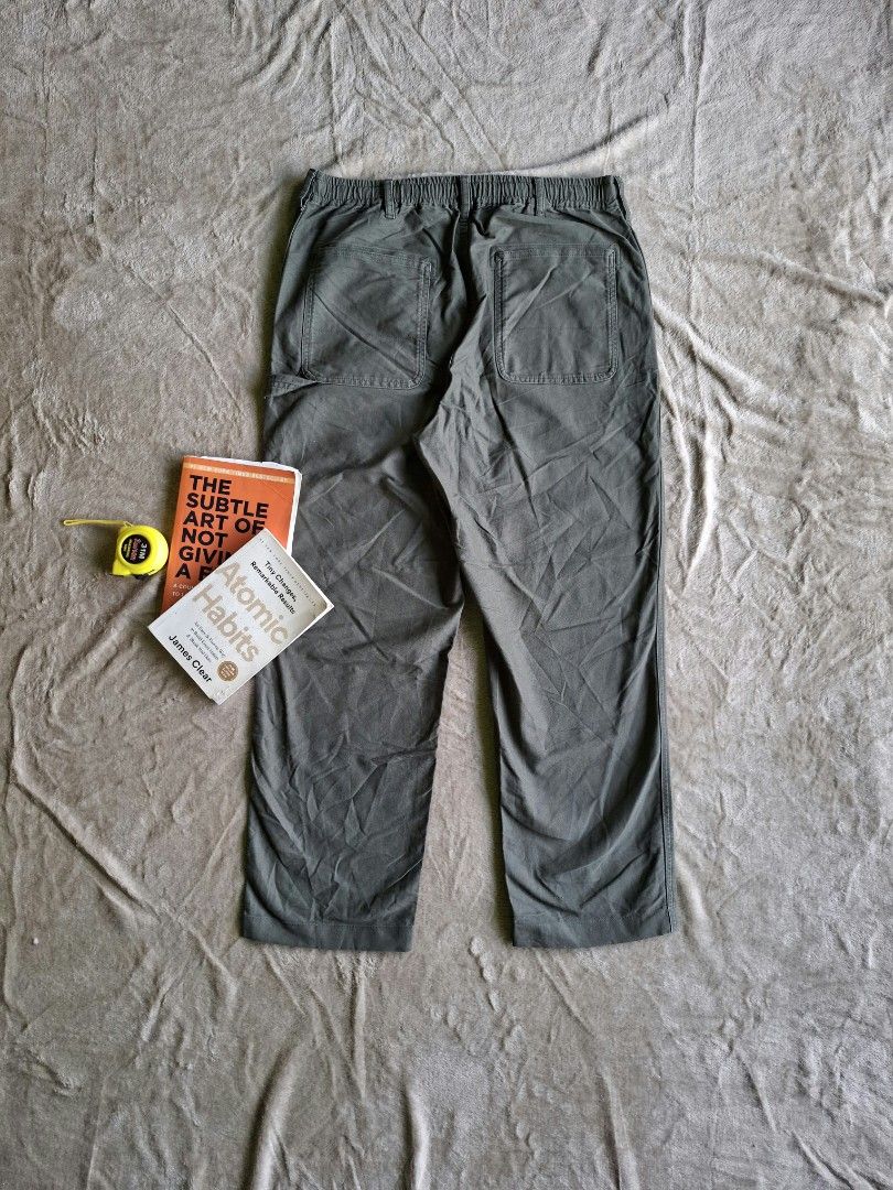 Uniqlo Carpenter Pants (Category: Jeans) located in Alaminos. Submitted by made.by (Listing ID 1464568203, Image 2). Description: ​Waist Measurement: 16 in flat lay (Fits Size 31–34 in comfortably) ​Outseam Length: 37.5 in ​Fit: Relaxed Straight Cut (Clean workwear silhouette).