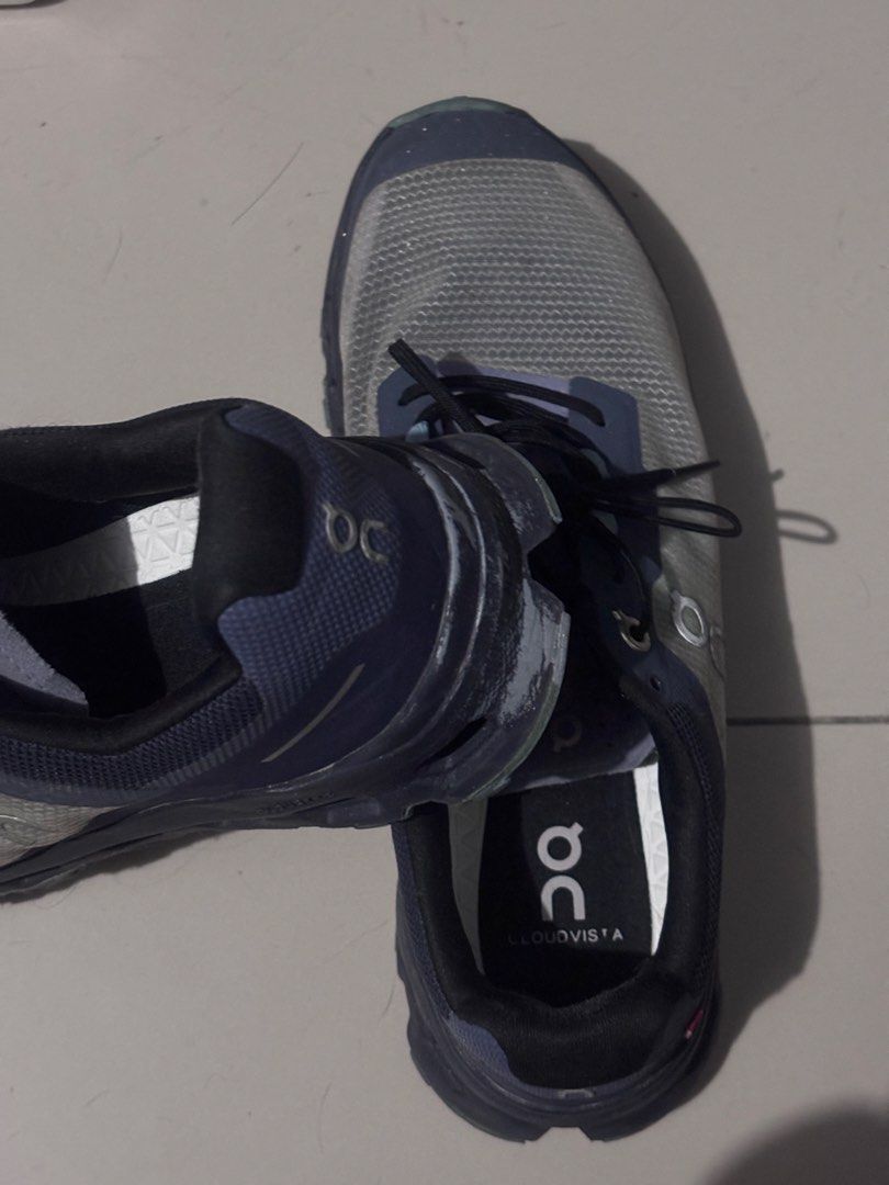 On Cloudvista 7.5W (Category: Sneakers) located in San Fernando. Submitted by filmmmmm (Listing ID 1464471562, Image 3). Description: On Cloudvista – Size 7.5W 👟 Pre-loved / Used 📌 Size: US 7.5W 📌 Visible signs of wear, including color peeling and glued side 📌 I tried to glue the side (please see close-up photo), but the glue may wear off again after use 📌 Selling as-is.