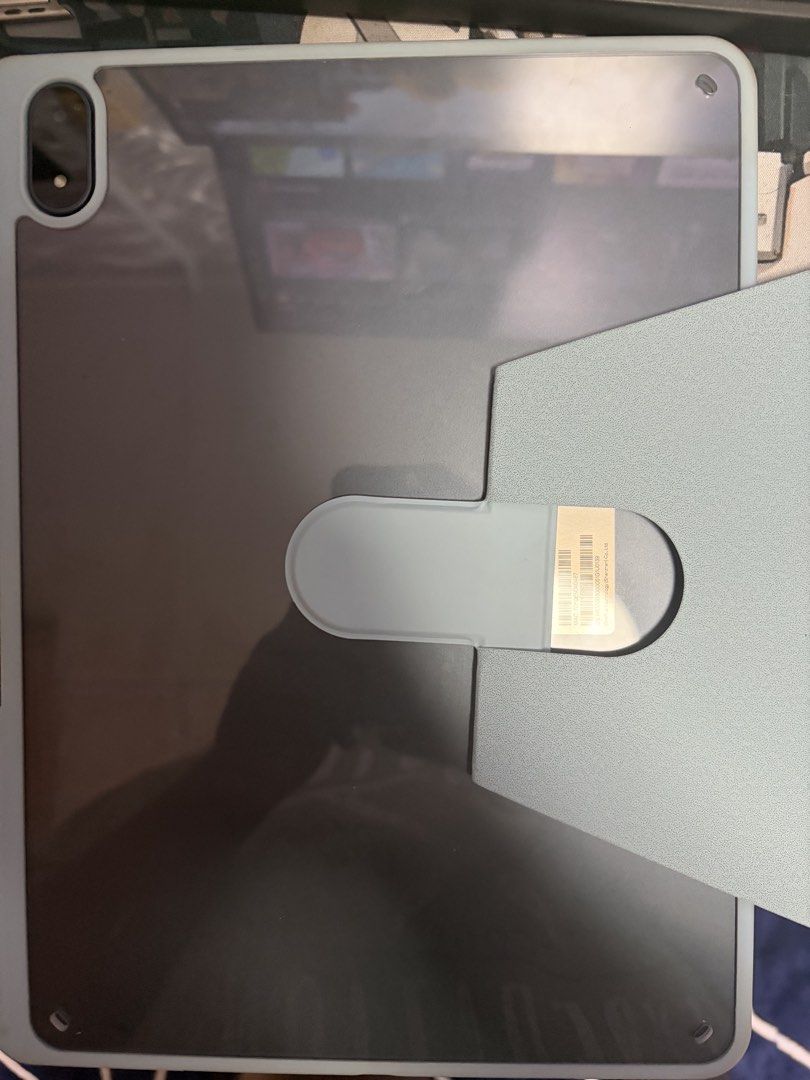 OnePlus tab (Category: Android) located in Kuala Lumpur. Submitted by m_ryzam (Listing ID 1464447175, Image 3). Description: Like new. Bought the 12 GB + 256 Grey variant back in March but is underused. GLOBAL SET. You will get the case and third party pencil I used. No charger and box. Open to swap and nego — interested in a mirrorless camera / handhelds or folds. If value doesn’t match based on agreed price, topup will be given / needed..