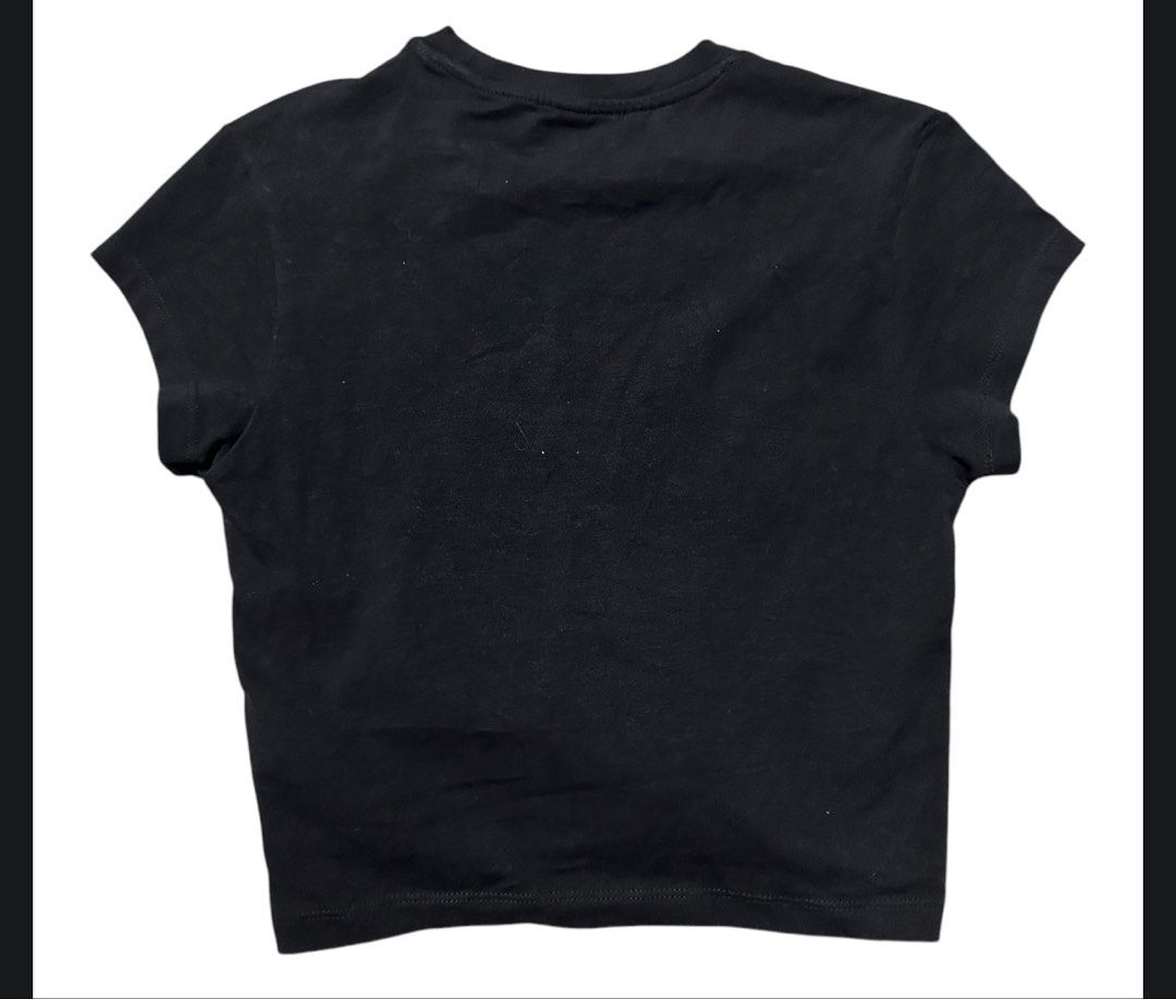 Oner active tight fit t-shirt size medium (Category: Activewear) located in Iba. Submitted by xooperfindslb (Listing ID 1464467089, Image 3). Description: Oner active tight fit t-shirt size medium Color: black As new condition No issue.