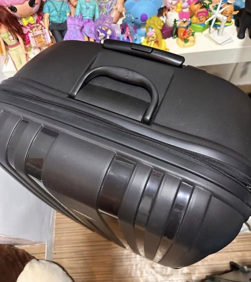 ORIGINAL COMPASS LARGE (Category: Luggage) located in Batangas. Submitted by stopandshopforluxury (Listing ID 1464391402, Image 2). Description: Used once only.
