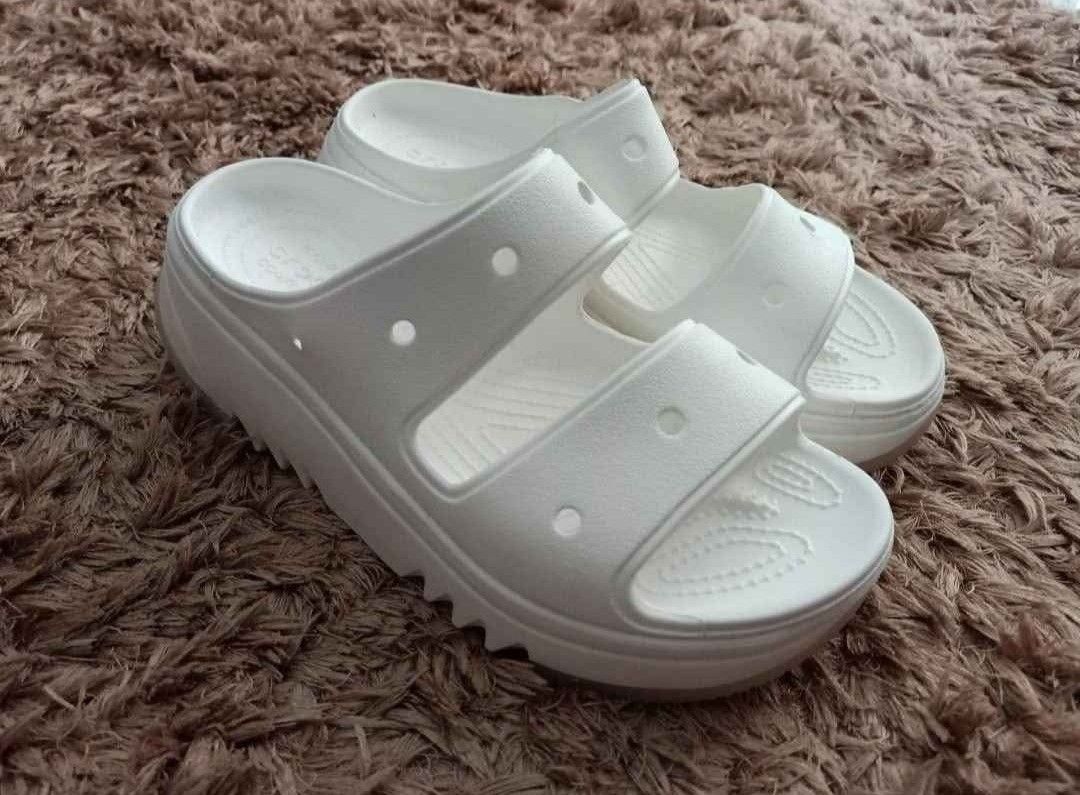 Original Crocs White Platform Sandals (Category: Sandals) located in Quezon City. Submitted by dannikkishoppe2 (Listing ID 1464420093, Image 1). Description: Original Crocs White Platform Sandals ‼️₱1300‼️ • Comfortable and easy to slip on • Platform adds height for a stylish lift • Features iconic Crocs Comfort logo on insoles • Versatile slide design.