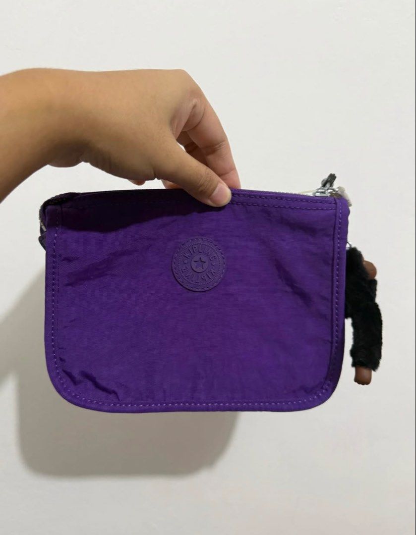 Original Kipling Bag (Category: Cross-body Bags) located in San Pedro. Submitted by hansytootsie_ (Listing ID 1464367444, Image 3). Description: Original Kipling Bag Brandnew Rare colorway of kipling bag Bought in US (original price $117 for both) Negotiable for sure buyer Rfs: Decluttering .