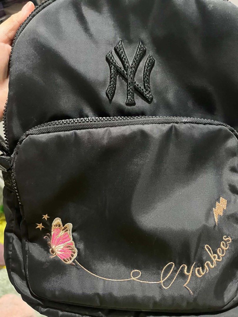 Origjnal MLB (Category: Luxury Bags & Wallets) located in Caloocan City. Submitted by trebdy01 (Listing ID 1464477334, Image 1). Description: Lightly used Very good condition.