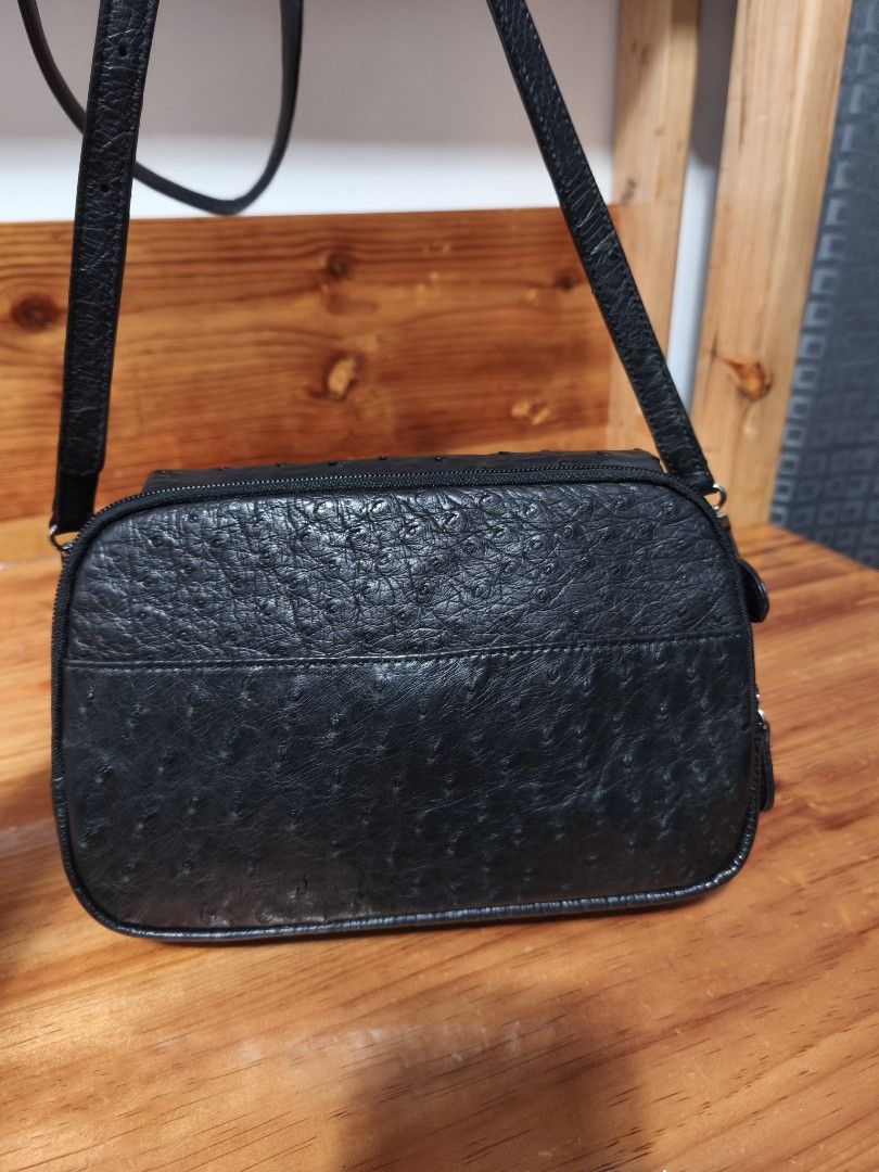 Ostrich Leather Crossbody Bag (Category: Cross-body Bags) located in Baguio. Submitted by queenlyne_vintage_rare_finds (Listing ID 1464473359, Image 3). Description: .
