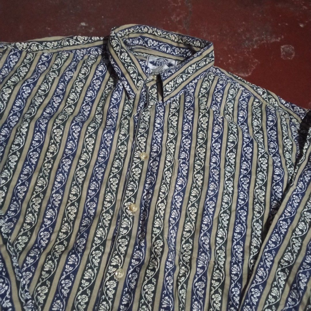 Pacific club long sleeve (Category: Coats, Jackets and Outerwear) located in Manila. Submitted by tcbukay_zxc25 (Listing ID 1464503681, Image 2). Description: pacifi club long sleeve size large fit xl excellent.