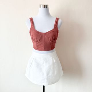 (Category: ) located in . Submitted by rosywardrobe (Listing ID 1464418519, Image 1). Description: .