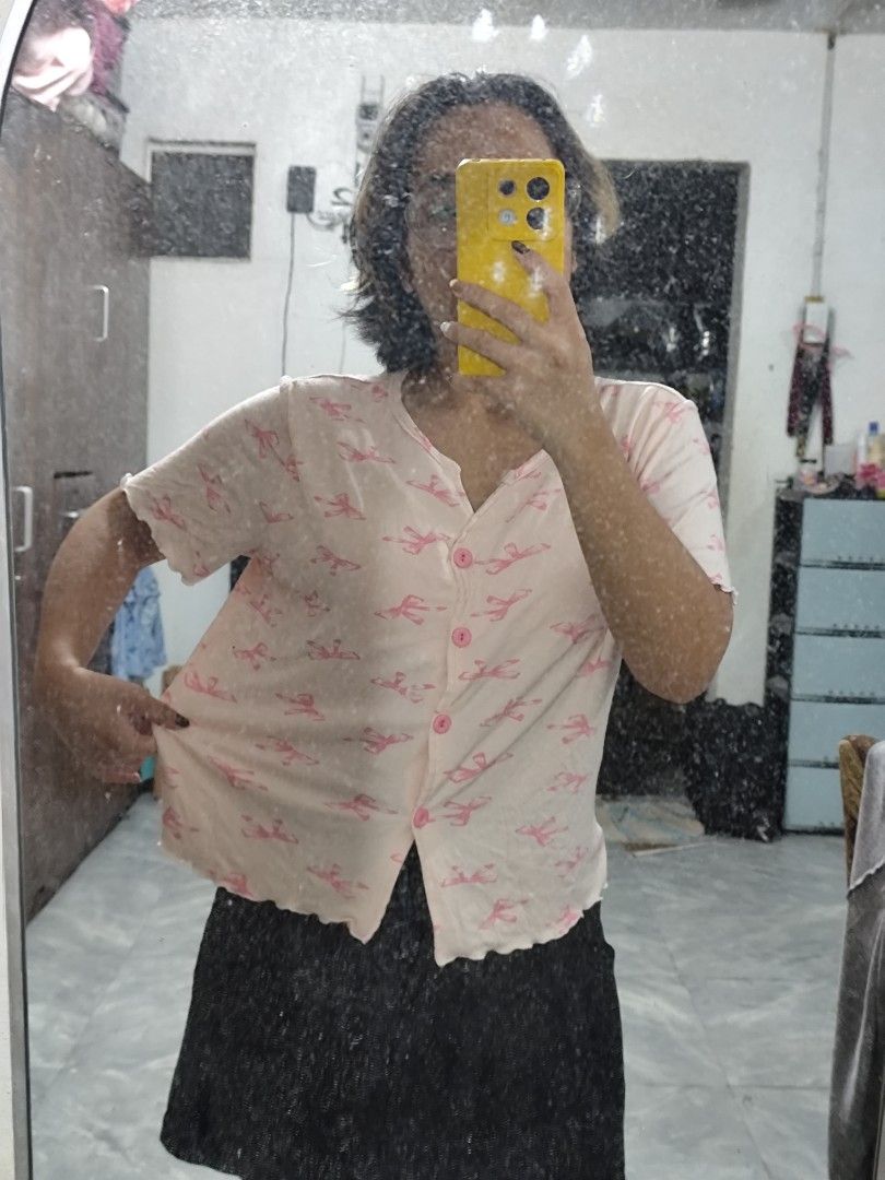 Padded Pink Bow Print Button Up Short Sleeve Top (Category: Blouses) located in Cavite. Submitted by zenshub (Listing ID 1464490417, Image 2). Description: my height: 4'11 can fit to m-l. .
