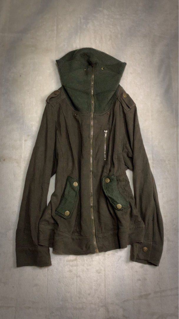 Palco jacket (Category: Coats, Jackets and Outerwear) located in Aloran. Submitted by cowskin_927 (Listing ID 1464472419, Image 2). Description: Palco jacket Japanese brand Size medium 21 x 24 No flaws.