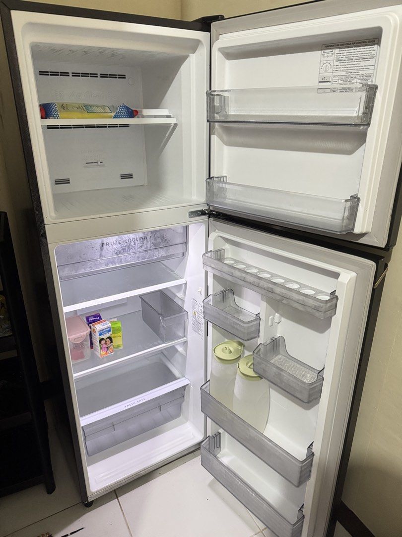 Panasonic 9.5 cubic ft econavi inverter refrigirator (Category: Refrigerators and Freezers) located in Silang. Submitted by daddyponts (Listing ID 1464463409, Image 1). Description: Used for 1yr 3mos - Rfs: moving out of apartment and need to declutter some of the appliances .