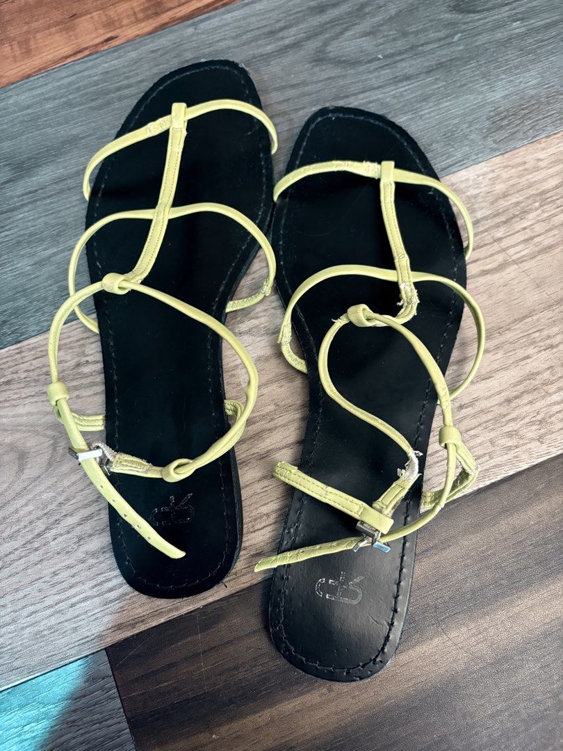 PARFOIS Yellow-Green Strappy Flat Sandals - Size 41 (Category: Sandals) located in Manila. Submitted by manila.decor.ph (Listing ID 1464423949, Image 2). Description: PARFOIS Yellow-Green Strappy Flat Sandals - Size 41 ✨ Brand: PARFOIS ✨ Size: EU 41 💛 Lime/yellow-green color 🩴 Flat sandals with delicate multi-strap design ✨ Adjustable ankle straps ✨ Stylish and easy to pair with casual outfits 📌 Pre-loved. Please check photos carefully for the