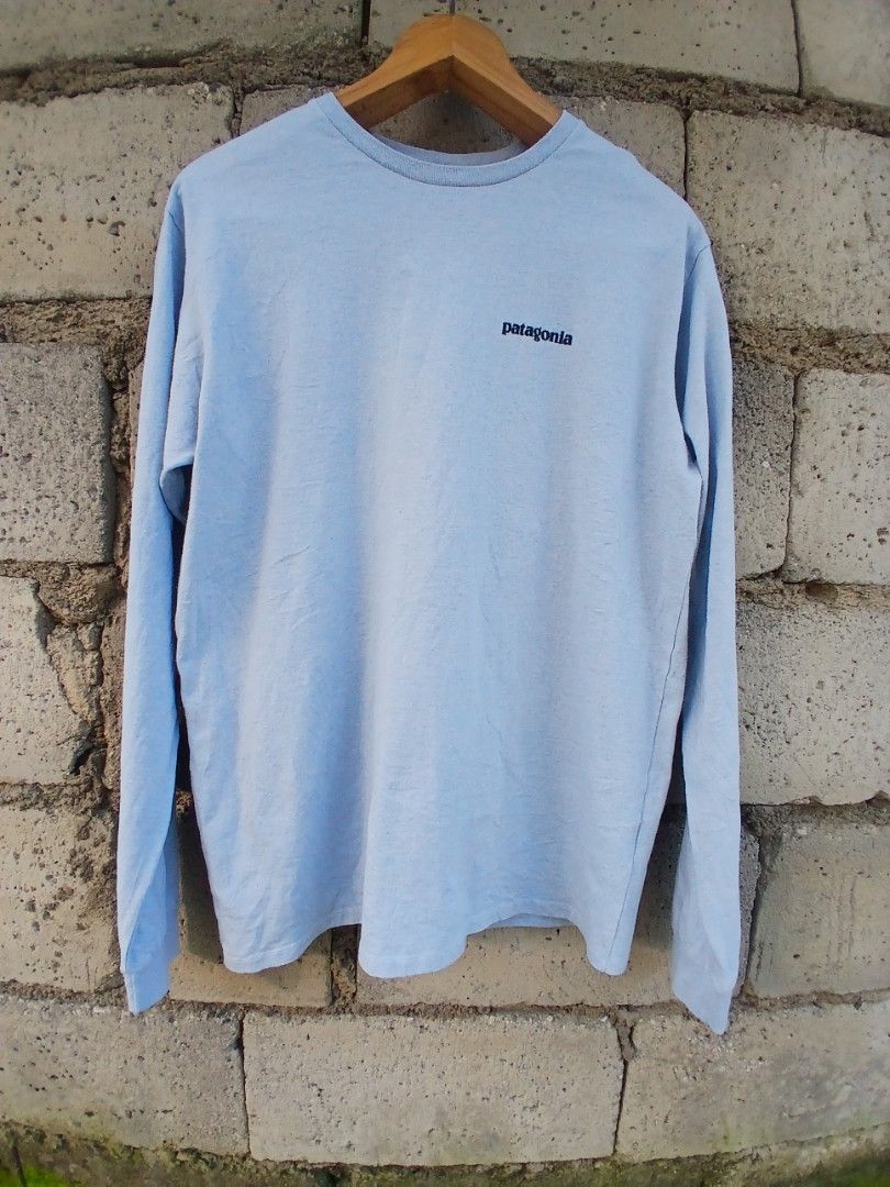 PATAGONIA SWEATSHIRT SIZE MEDIUM (Category: Activewear) located in Munoz. Submitted by cabalardomine98 (Listing ID 1464359486, Image 2). Description: AS NEW NO ISSUE.