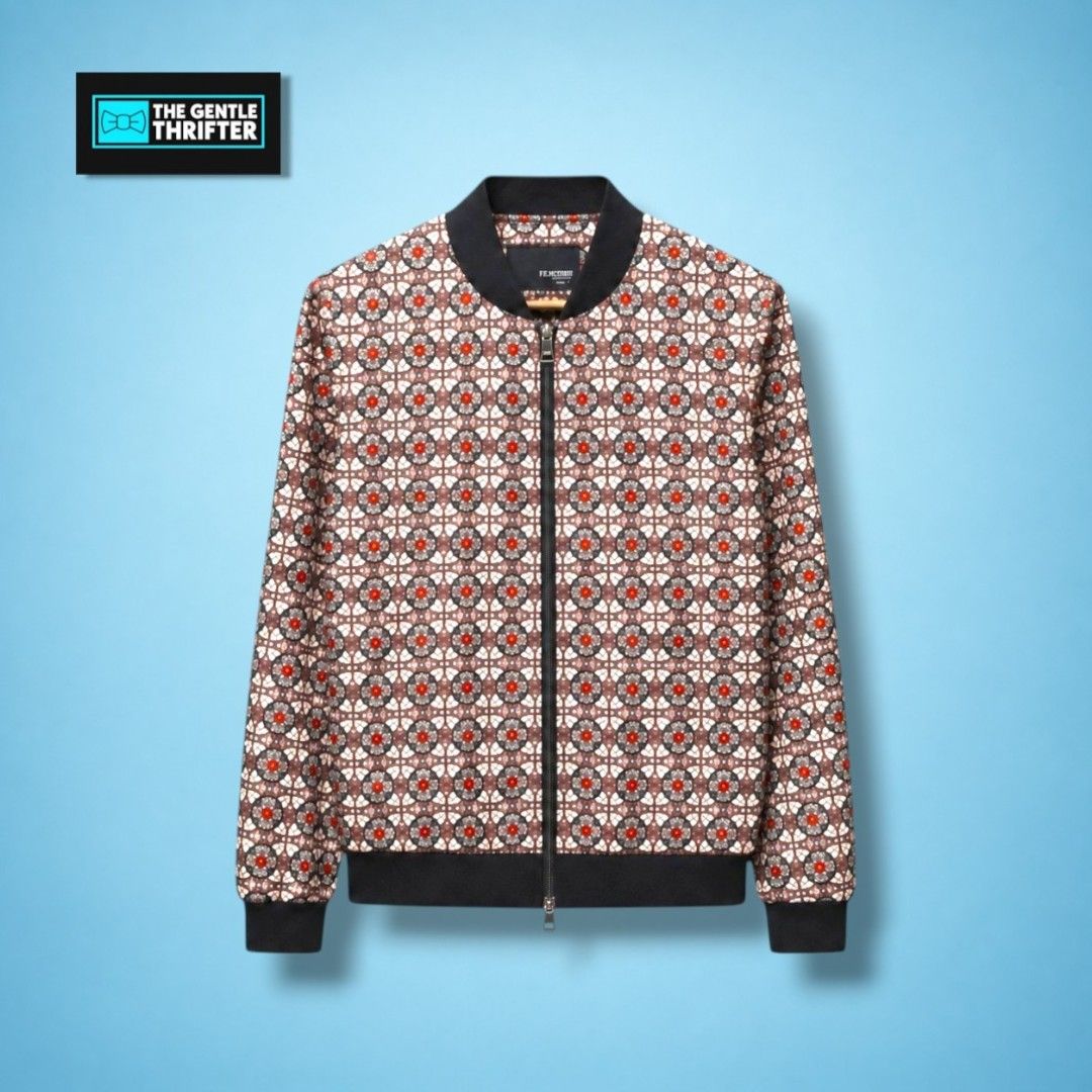Peacebird Mini Floral AOP Bomber Jacket (Category: Coats, Jackets and Outerwear) located in Quezon City. Submitted by thegentlethrifter_1.0 (Listing ID 1464465923, Image 1). Description: Color Rate: 9.9/10 (Deadstock Condition) Size on Tag: S (Mens) Fit to: M to L (Womens) Price: Php 400 + Shipping Dimes: 24.5 inches (Length) 17 inches (Width) Note: More verification may be required. Complete tags. We do not declare whether the item is legitimate