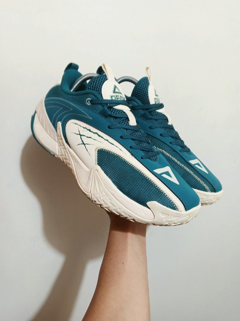 Peak Taichi Basketball Shoes (Category: Casual Shoes) located in Baguio. Submitted by jacksonthriflab (Listing ID 1464364545, Image 2). Description: Peak Taichi Basketball Shoes Slightly used Size: 9 US | 42 EUR | 26 CM No issue ✅ W/ Free Socks Selling my shoes — letting these go at a good price. Good for Outdoor & Indoor courts ✅ Breathable ✅.