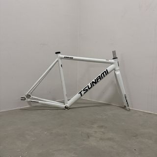(Category: ) located in . Submitted by tianbikes.sg (Listing ID 1464360302, Image 1). Description: .
