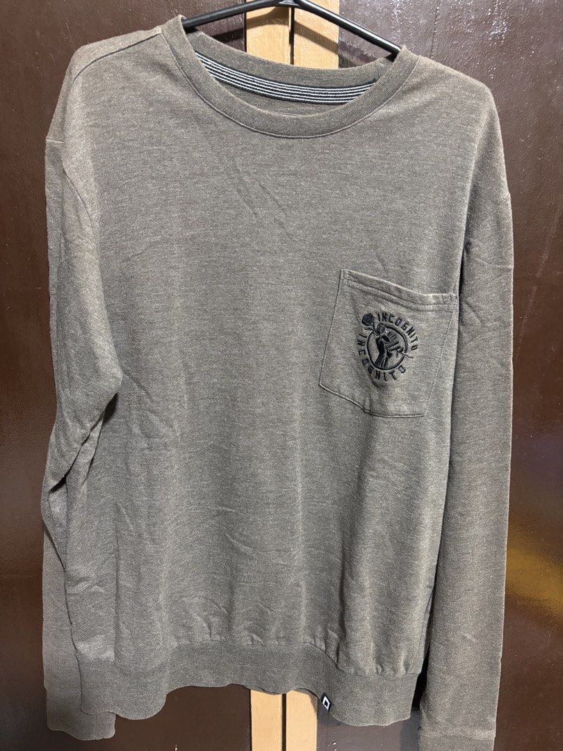 Penshoppe Men's Longsleeves Top (Category: Hoodies) located in Quezon City. Submitted by den.declutters (Listing ID 1464506464, Image 1). Description: .