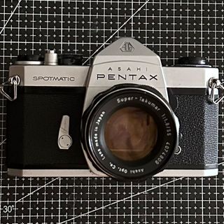 (Category: ) located in . Submitted by ronvintagecameras (Listing ID 1464360617, Image 1). Description: .