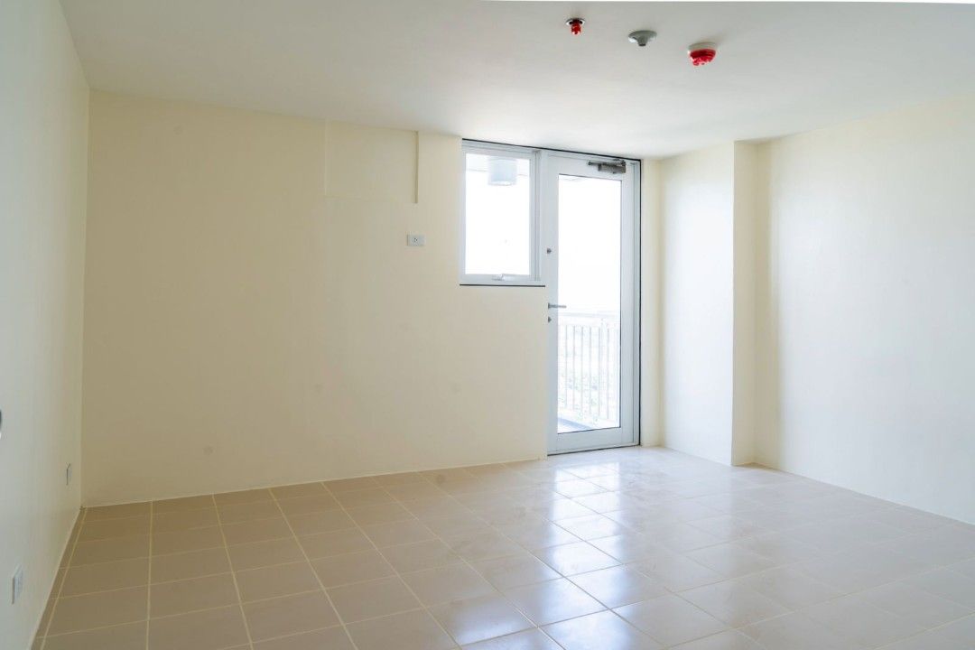 PENTHOUSE UNIT FOR SALE IN PASIG (Category: Apartments & Condos) located in Manila. Submitted by jioheygon94301 (Listing ID 1464505395, Image 2). Description: FOR SALE CALL: Jio Gonzales +639188888986 PRICE: 25,000,000 (NEGOTIABLE) Kasara Urban Resort Residences along Ct near Eastwood, Tiendesitas, Ortigas Makati and BGC. Ready for Occupancy 141.10 SQM 3 Bedrooms w/ Balconies 3 Bathrooms 1 Car parking space Pocket Garden Living room and kitchen O