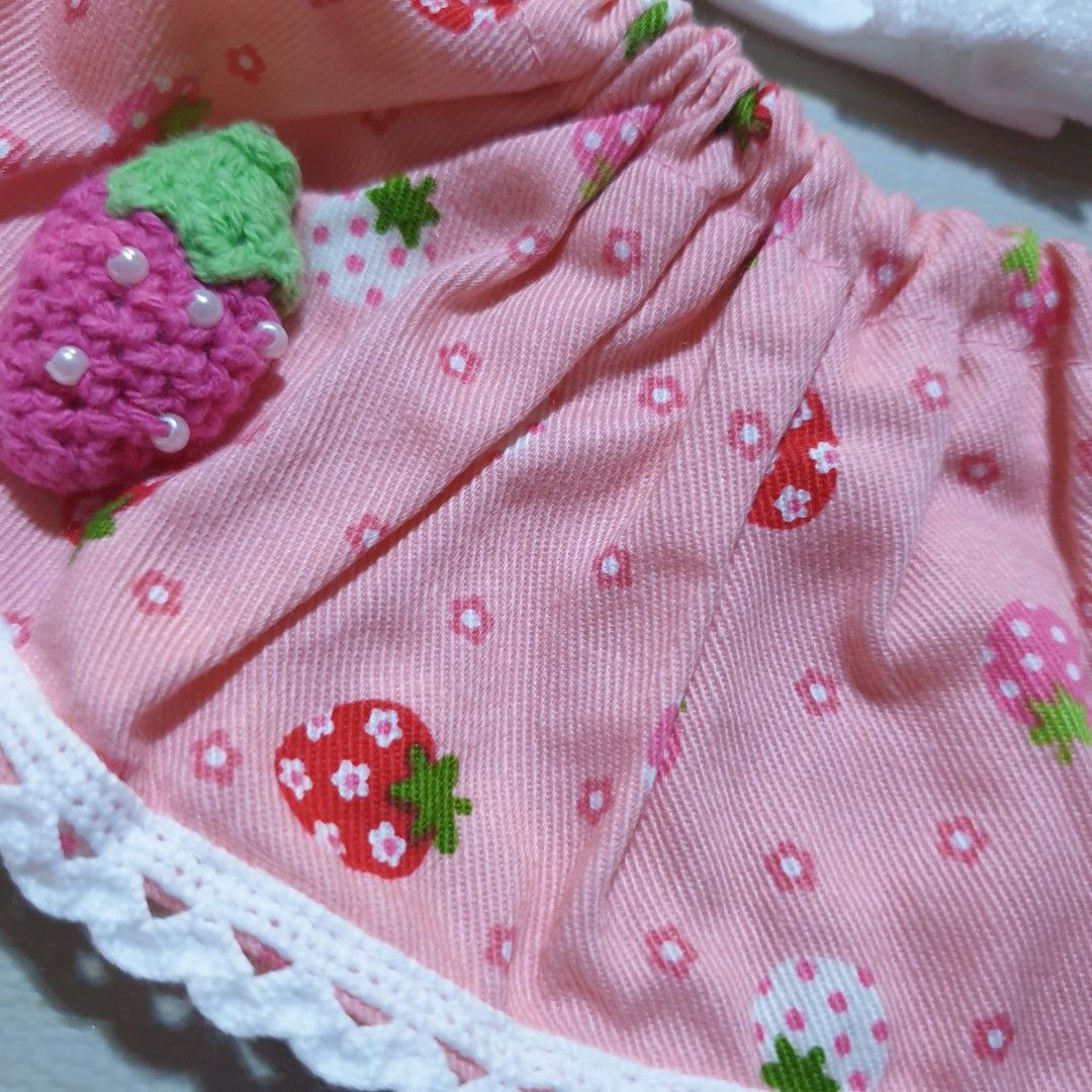 Chihuahua Pet Clothes Japan (Category: Homes & Other Pet Accessories) located in Rizal. Submitted by littlehelena (Listing ID 1464490969, Image 3). Description: Di ko alam size...walang sukatan....tinabi ko nlng s pentel pen....