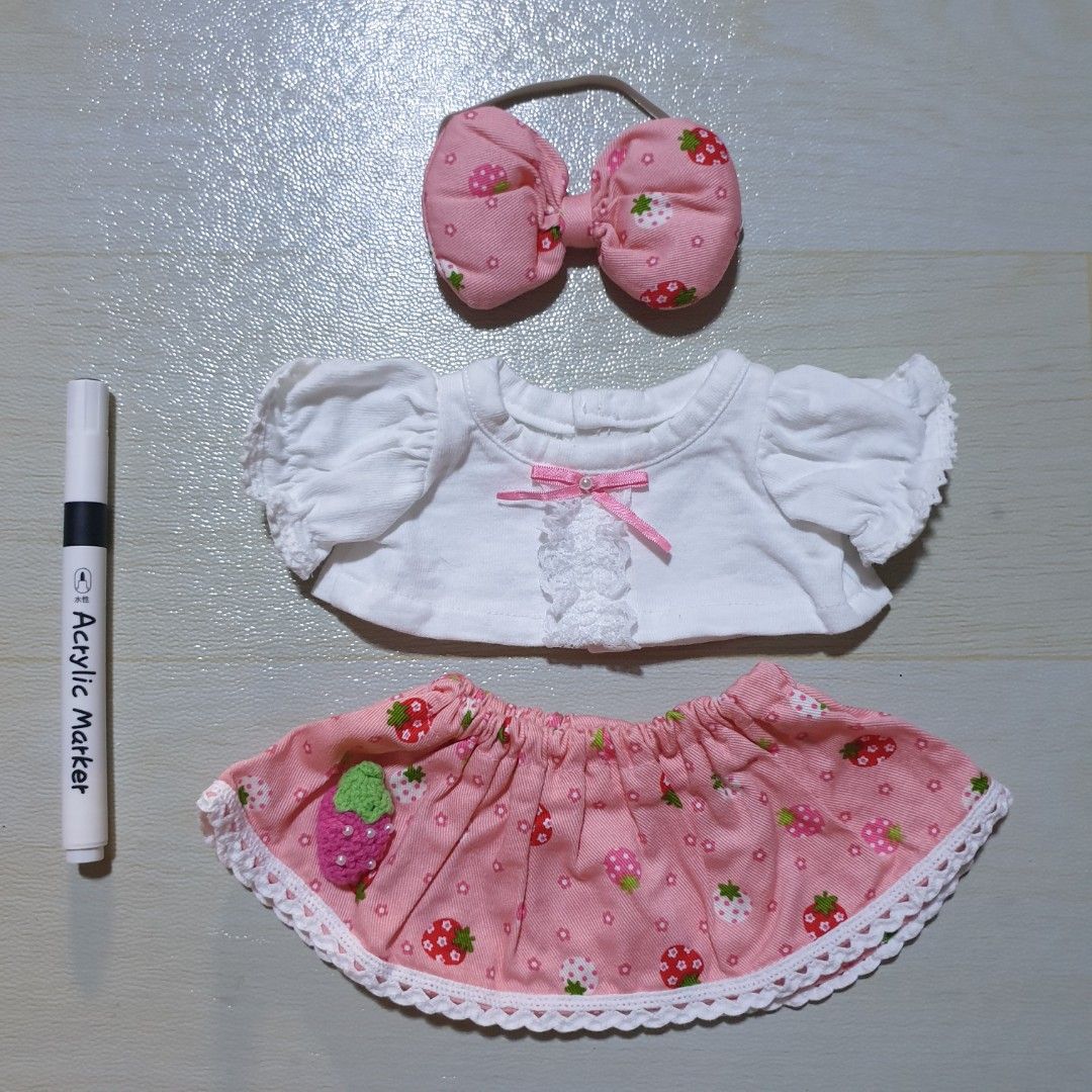 Chihuahua Pet Clothes Japan (Category: Homes & Other Pet Accessories) located in Rizal. Submitted by littlehelena (Listing ID 1464490969, Image 1). Description: Di ko alam size...walang sukatan....tinabi ko nlng s pentel pen....