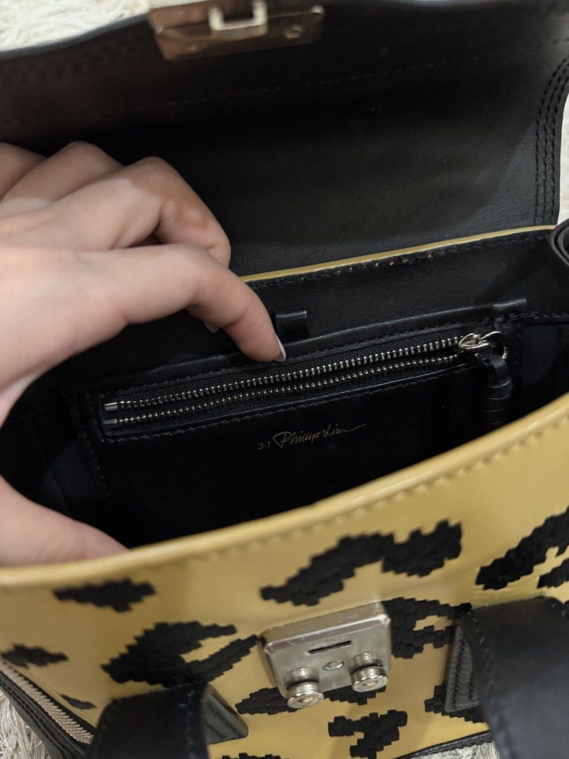 Philip Lim Mini Satchel Bag Limited Edition (Category: Cross-body Bags) located in Quezon City. Submitted by emily_in_pariss (Listing ID 1464426498, Image 3). Description: .