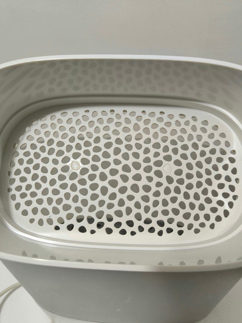 Philips Avent Advanced Steam Sterilizer (Category: Breastfeeding & Bottle Feeding) located in Dasmarinas. Submitted by mianed (Listing ID 1464474626, Image 3). Description: Philips Avent Steam Sterilizer Lightly used and almost new. You can refer on the photos attached Bought in Sm Store Inclusion : complete with box Price of Brand new online attached also .