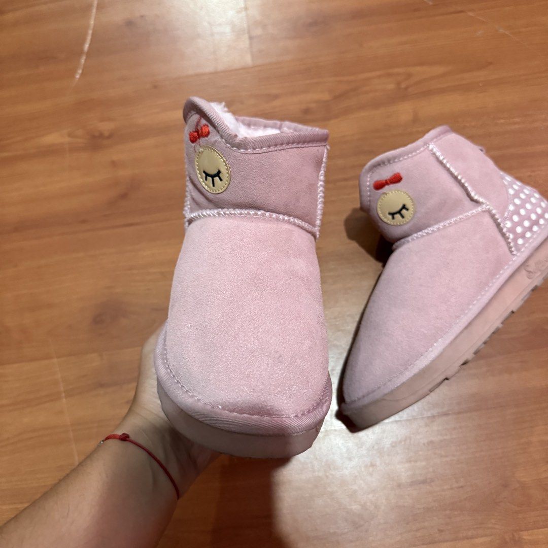 Pink Ankle Boots (Category: Boots) located in Baguio. Submitted by puss_n_boots2600 (Listing ID 1464420811, Image 3). Description: Pink Ankle Boots Size 37 Needs Cleaning.
