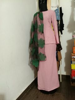 (Category: ) located in . Submitted by closet86 (Listing ID 1464378879, Image 1). Description: .