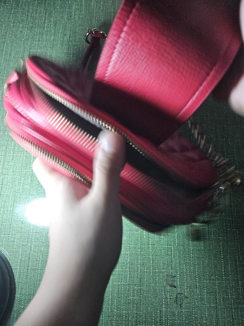 Pink Sling bag | Quilted bag (Category: Cross-body Bags) located in Pasig City. Submitted by ciannysshop (Listing ID 1464535810, Image 2). Description: good as new .