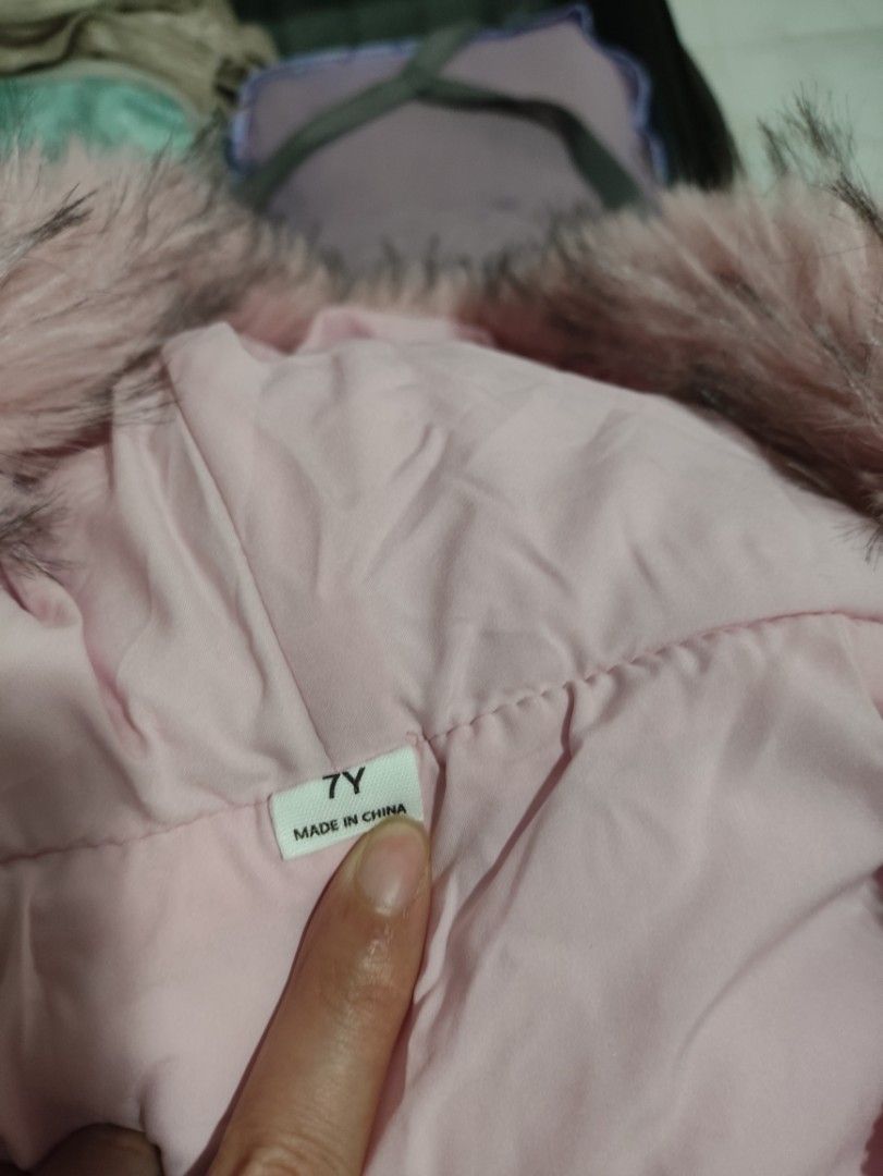 pink Thermal jacket for Kid (Category: Babies & Kids Fashion) located in Taguig. Submitted by scented_me21 (Listing ID 1464503380, Image 2). Description: Used Once in NZ shared Shein reference in the photo RFS not using anymore anytime soon.