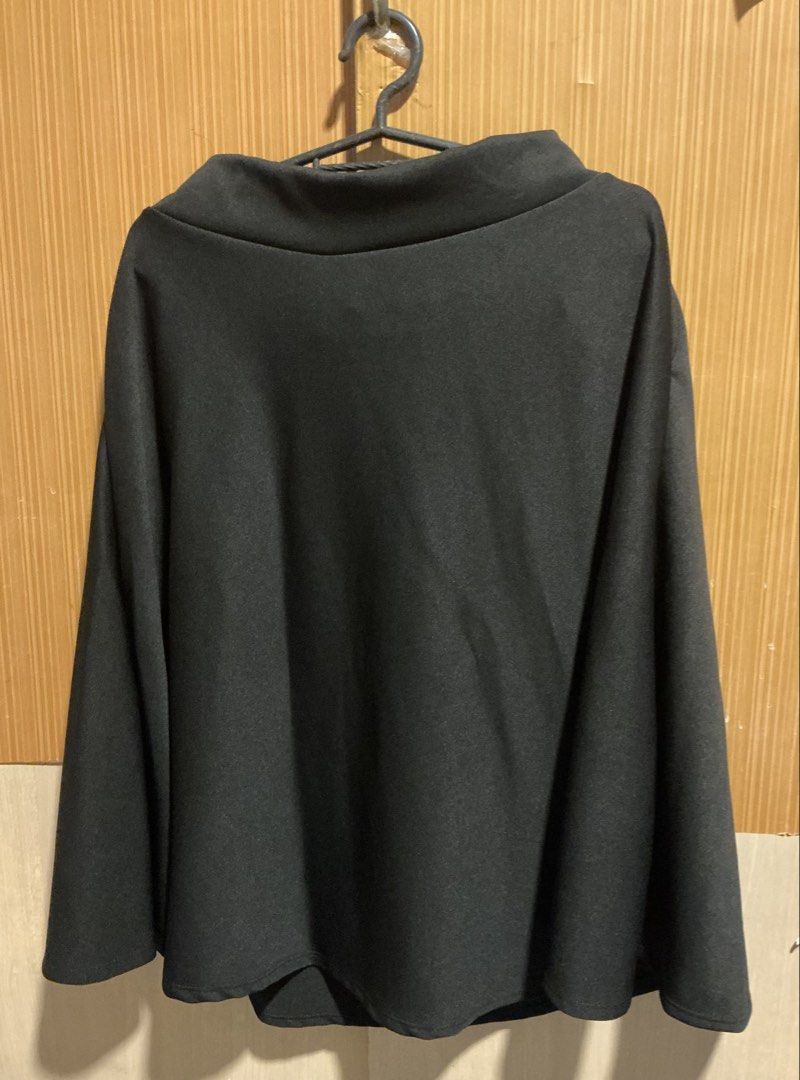 Plain Black Midi Skirt (Category: Skirts) located in Pasay City. Submitted by s.applearchives (Listing ID 1464462956, Image 1). Description: 𐔌 . ⋮ open .ᐟ ֹ ₊ ꒱ - great for casual attire ────୨ৎ──── mop: gcash mod: j&t or lalamove no cod 🚫 dm for more details! .