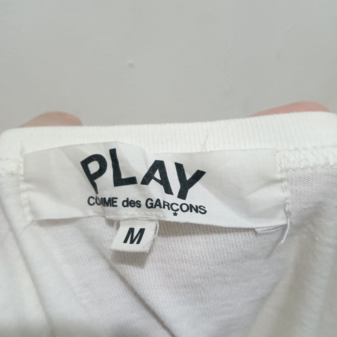 PLAY CDG Embroidered Logo Shirt (Category: Shirts) located in Caloocan City. Submitted by jaychingsss (Listing ID 1464542777, Image 3). Description: Play Embroidered Logo Shirt - 150 17x23 Complete Tags No issue NEED WASH.