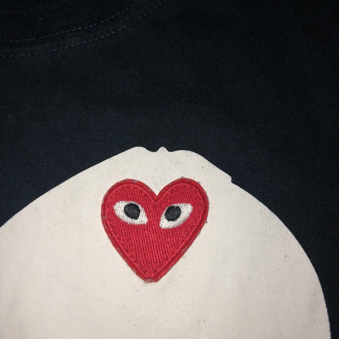 PLAY COMME des GARÇONS TEE NAVY BLUE (Category: Tshirts & Polo Shirts ) located in Dasmarinas. Submitted by corenyxmessy_3rd_account (Listing ID 1464553791, Image 3). Description: width - 19 length - 24.5.